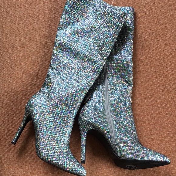 SILVER GLITTER BOOTS SZ. 8 - Picture 5 of 8